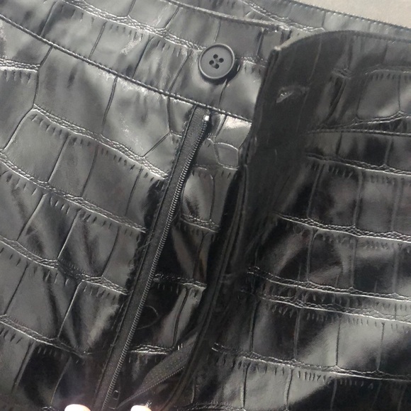 Black leather like pants. - Picture 4 of 5